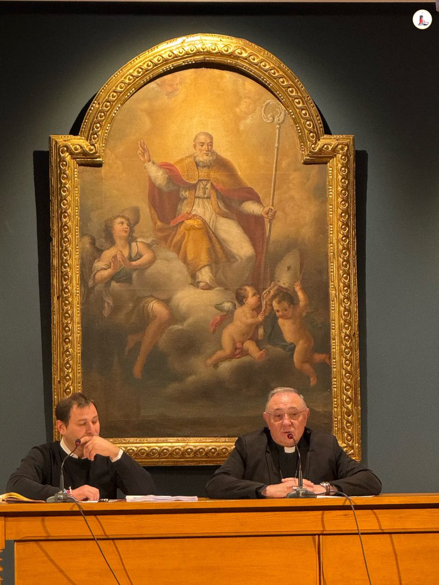 IglesiaEnLeon's tweet photo. 👉🏼 D. Roberto H. Da Silva dirige en el salón de actos del #MDYDSS el 🙏🏼 #retiro de ✨ #Adviento organizado por la ✝️🏫 @escuela_a_mateo con la participación de sus alumnos, #catequistas y #profesores de Religión y los saludos de su director y de ntro. Obispo el P. @cmfluisangel. https://t.co/p3Ak4eD54K