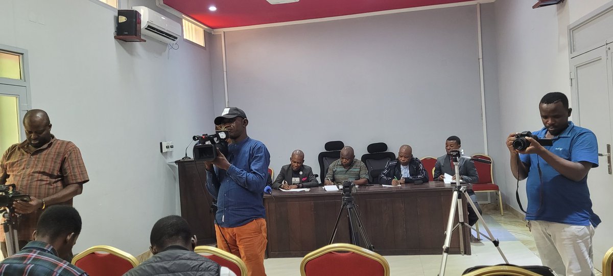DielMochire's tweet photo. Création d'un Couloir Vert Kivu Kinshasa, avis des organisations des peuples autochtones Pygmées et communautés locales. La violation du CLIP est un crime contre l'humanité https://t.co/NoNugAQjnj