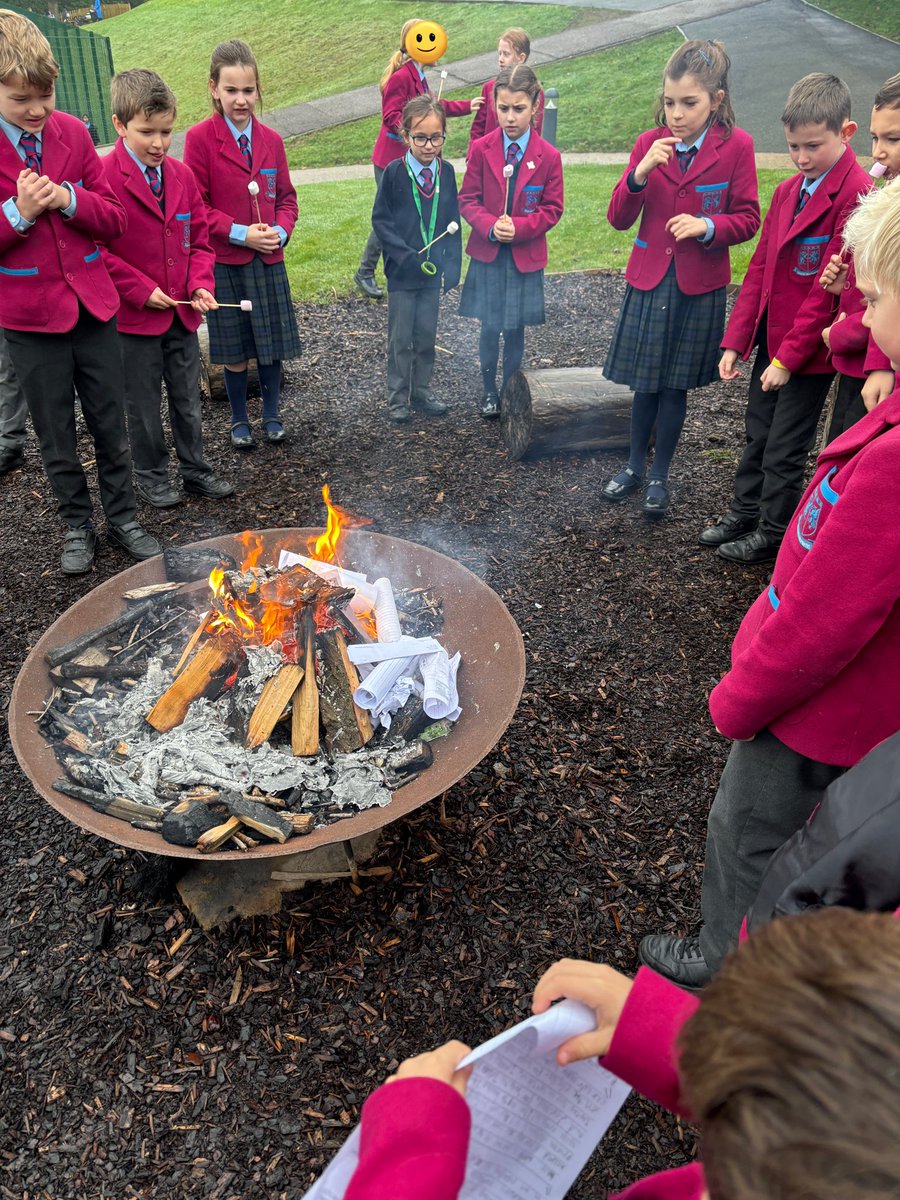 HWD_Lower's tweet photo. #HazelwoodYear4 used their persuasive writing skills that they had learnt in English when they found out a naughty elf had put them on the naughty list. They wrote persuasive letters to Santa to get back on the nice list. We burnt them at the fire pit to send the message to Santa https://t.co/1dJeXoQAXr