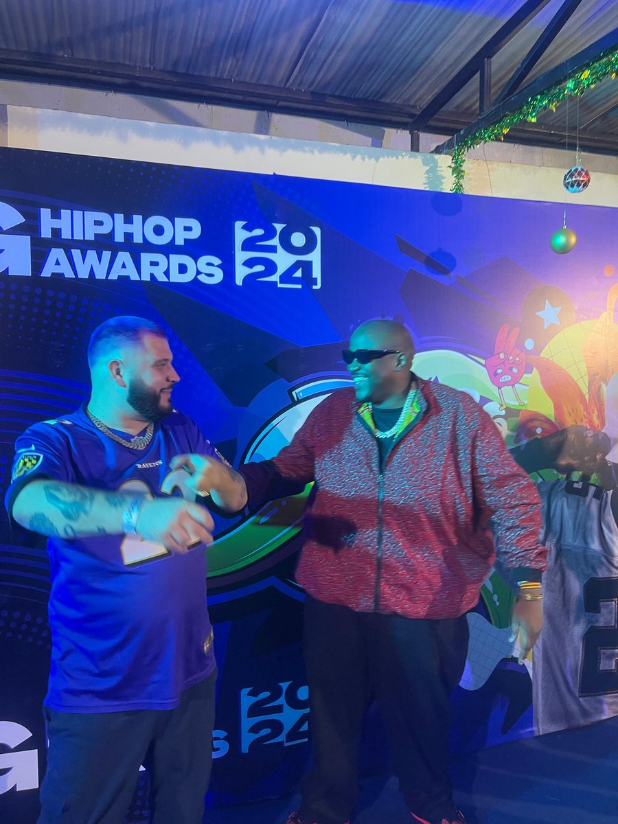 MaxxieKizito's tweet photo. Biggggg Congratulations to my brother @TheMithMusic for winning Lyricist of the year at the UGhiphopawards 2024. Keep winning G.
#hiphop #Kampala #UGHipHopAwards24 #themith #maxxiekizito https://t.co/6uNoRpStM2