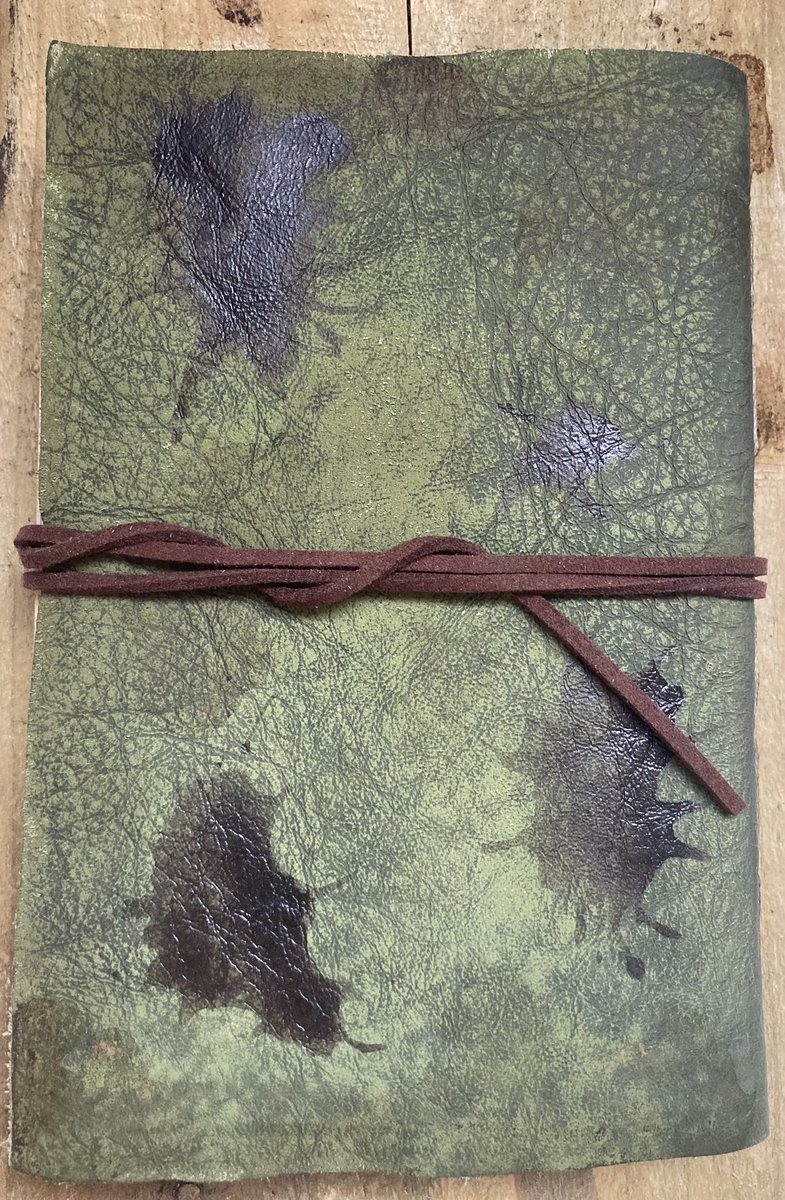 FoolishLibrary's tweet photo. New Leitner posted on tumblr based off the Magnus Archives RPG campaign the Ressurection Mound by Monte cook games.

54 pages of rotten alchemy for The Queen &amp; The Egg Sac!
#themagnusarchives #montecookgames https://t.co/GQctYVMJcD