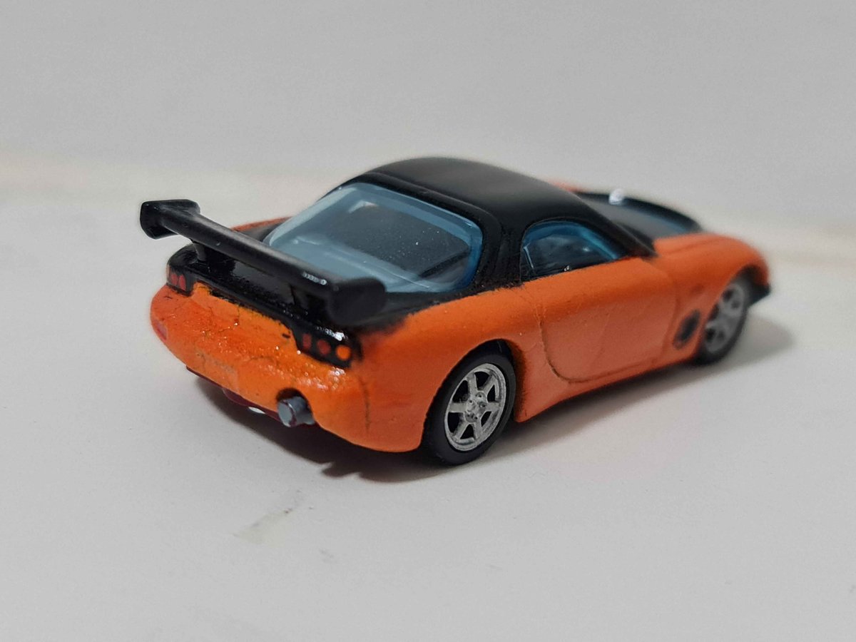 Aoiscustoms's tweet photo. Custom 1/64 Hotwheels Mazda RX-7 Drift ('95). The livery inspired by Han's RX-7 from F&amp;F

#hotwheels #customdiecast #mazda #RX7 https://t.co/XwrkV6kPKh