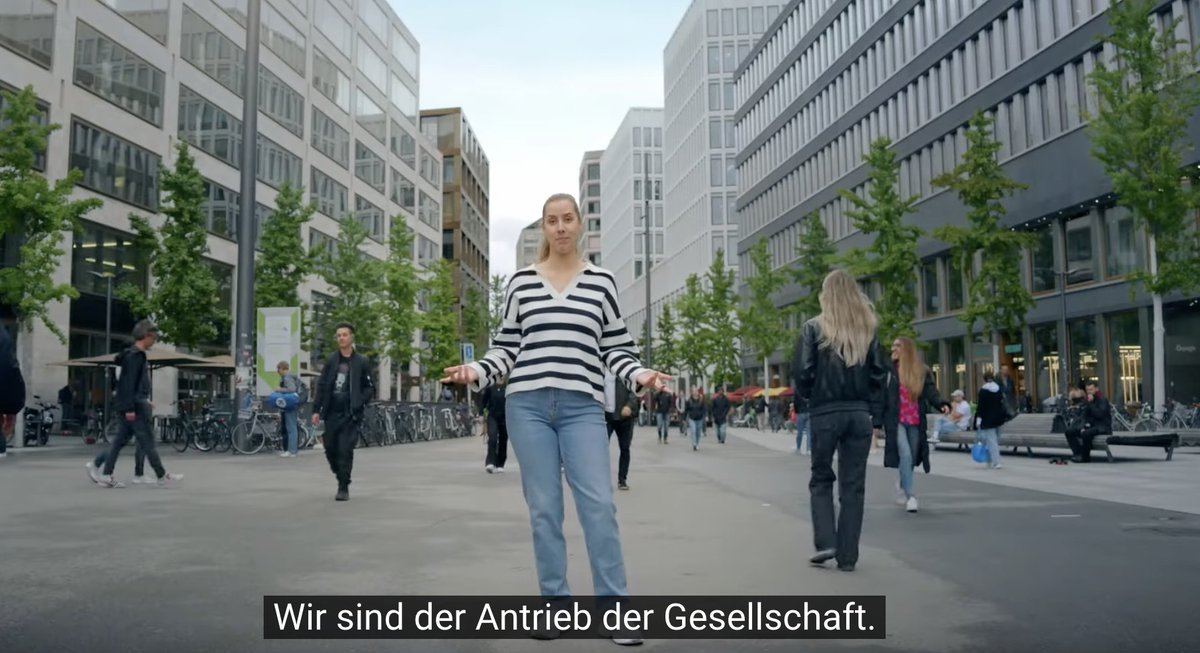 Was Steuerzahler richtig wütend macht: Wenn die <a href="/stadtzuerich/">Stadt Zürich</a> hart verdientes Steuergeld zum Fenster rauswirft, um sich selbst zu preisen.

Ihr seid nicht der Antrieb der Gesellschaft. Ihr seid der Klotz am Bein der Produktiven.

youtube.com/watch?v=KVD403…

(via <a href="/barbouillech/">Barbouille 🙃</a>)