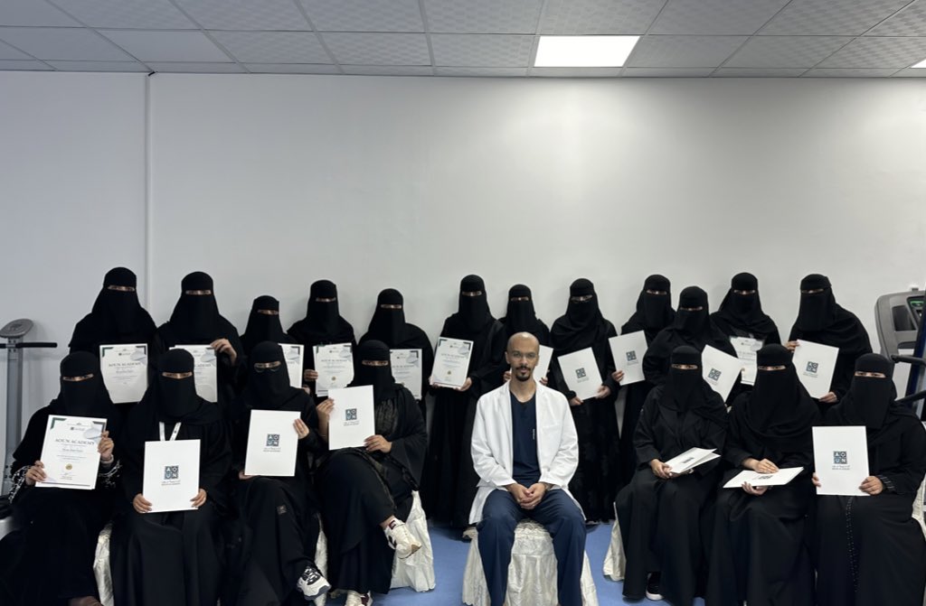 نخبة من المبدعين في القصيم  🤩

حضروا Observational gait analysis (normal and pathological pattern)

قدمها المحاضر المبدع 
خالد الحربي | <a href="/Pt_khharbi/">خالد الحربي</a> 

متمنين لجميع الحضور المزيد 
من النجاحات في مستقبلهم المهني.

#أكاديمية_عون_التدريبية
#أكاديمية_عون_تعلم_وتساعد