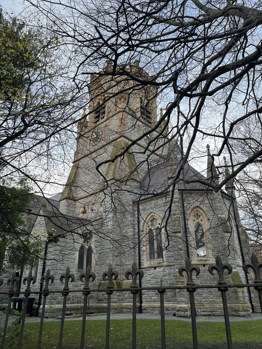 We are here at St Bartholomew's Church for the first of our Noël concerts! The festive spirit is rampant 🎄🎵 Concert at 13:00, doors at 12:15!
*If you are one of our regular lunchtime Noël attendees, a reminder that we are NOT right in the city centre this year as in the past!