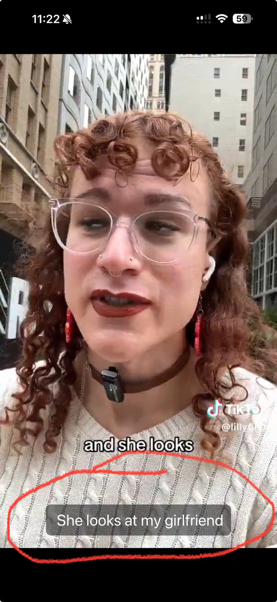 Gammo_87's tweet photo. @OliLondonTV Did you just assume the servers gender?? 🤦🏼‍♂️😂😂 https://t.co/Q8RMXBO35E