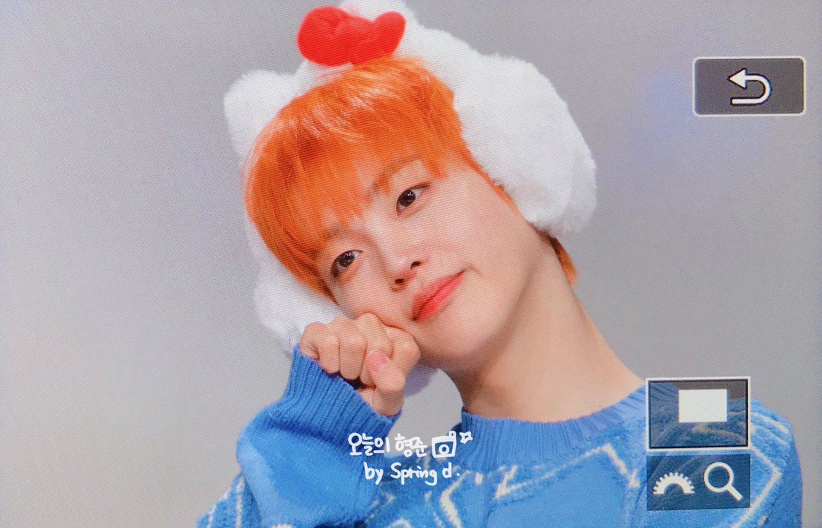 springdays_hj's tweet photo. 🍊🍊🍊🍊🍊🍊🍊

241214 팬사인회 #형준 #크래비티 #HYEONGJUN #CRAVITY https://t.co/fcqhoFe9e7