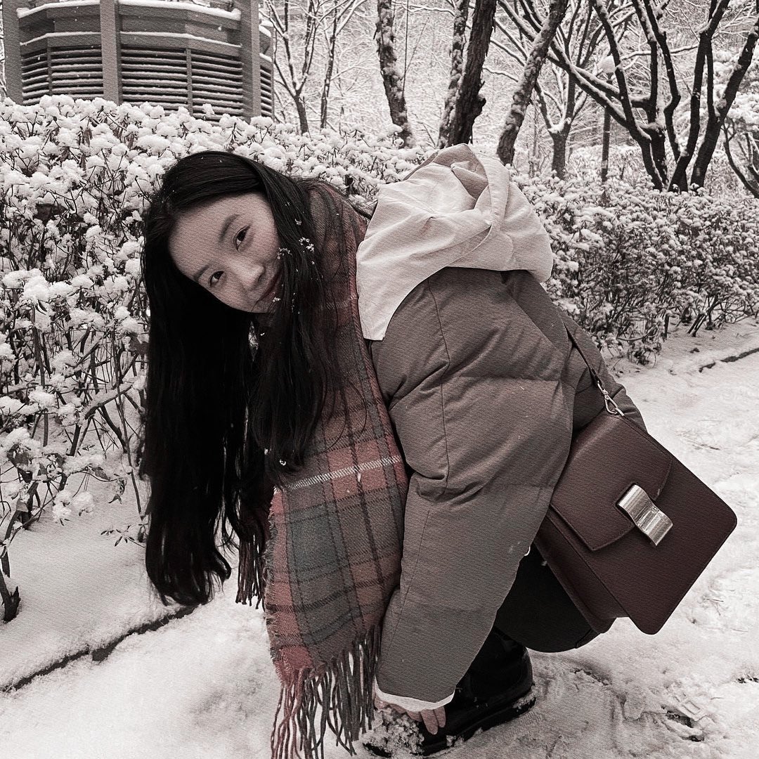 ⠀

We moved to Sapporo! Pakai baju plus jaket berlapis-lapis soalnya cuaca dinginnya sampai minus derajat celsius. 🥶

⠀⠀