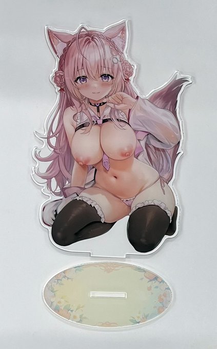 冬コミで出すセット用ビッグアクスタのサンプル写真を頂きましたー!良い感じ🥰190×130mmです✨ 