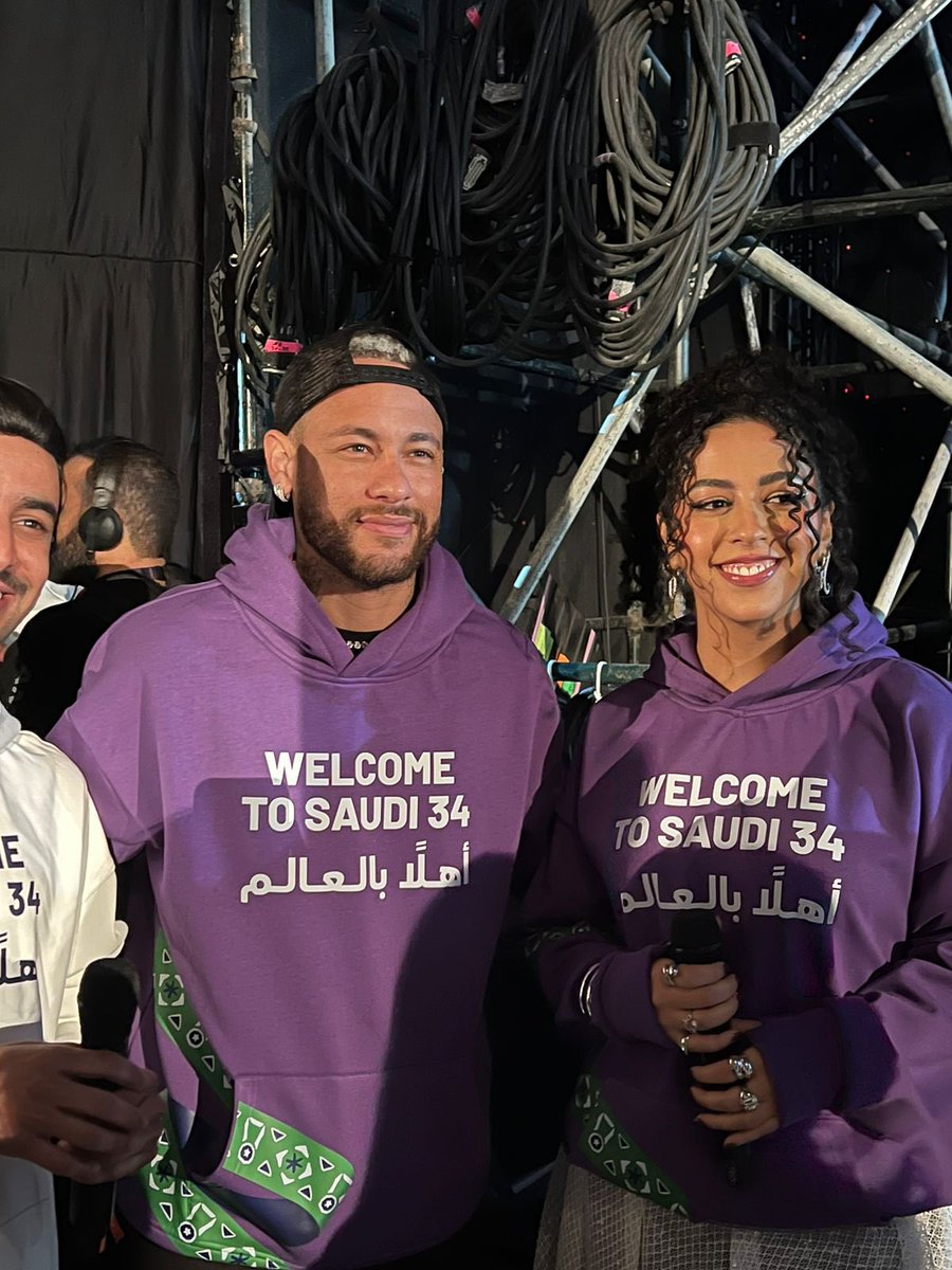 أهلاً بالعالم 🇸🇦🦋

 #أهلًا_بالعالم  #السعودية2034 #كاس_العالم_2034  #غادة_شيري 
#LUXURYKSA  

📸: وائل الحكمي