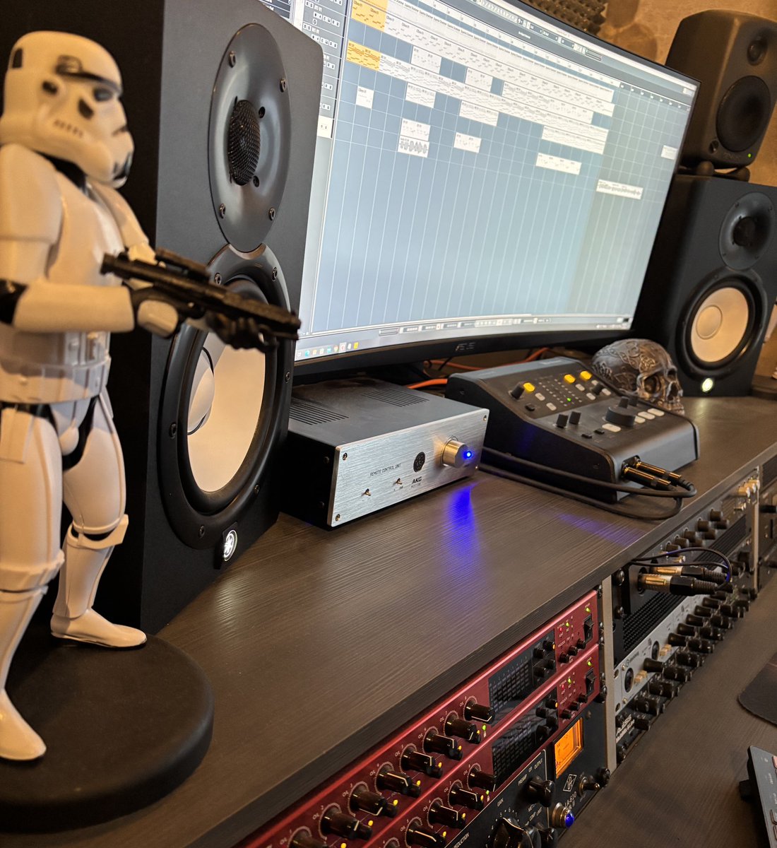 Writing new songs to the next album set to be released in 2026!😉🤟