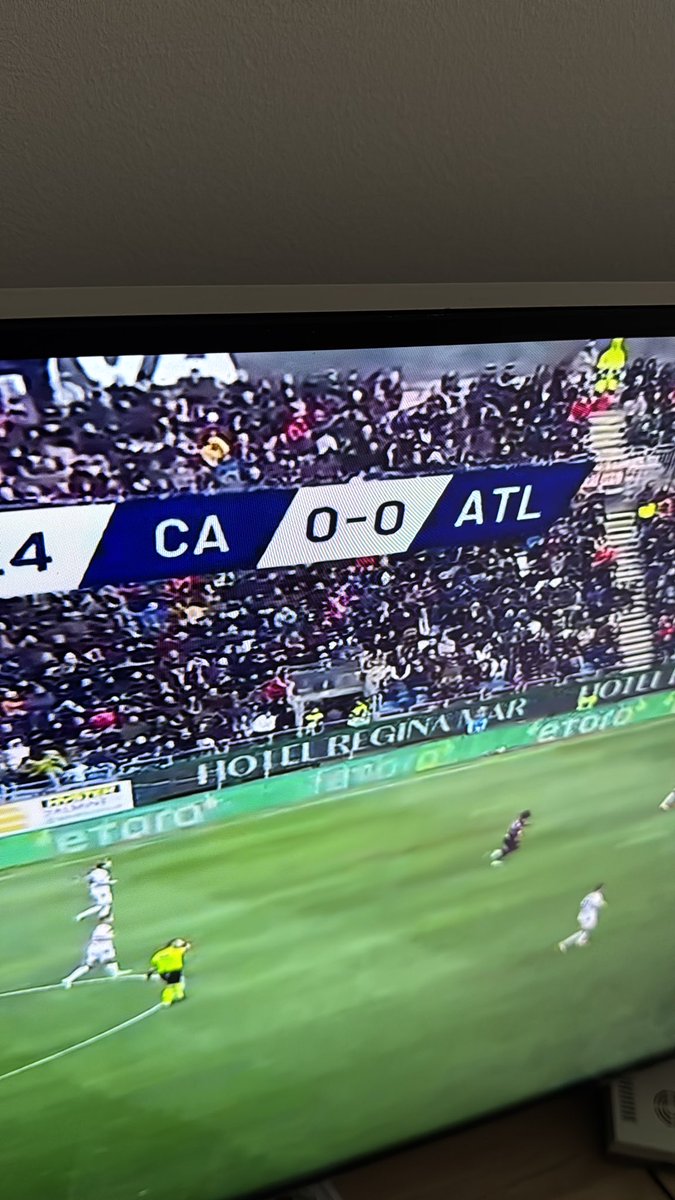 PiergTheAnthem's tweet photo. pure quest’anno ci hanno tolto il sogno di legge CAG ATA 😩

#cagliariAtalanta #SerieA #DAZN https://t.co/2S42vXYtM5