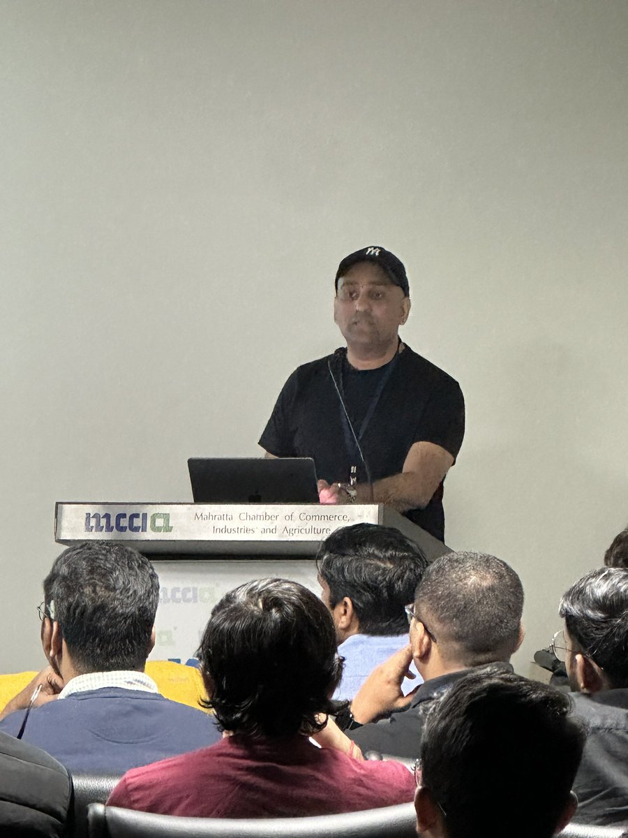 debug_mode's tweet image. Thank you all for attending my #JavaScript talks at Pune Dev Con 2024 today🙏

Here are the slides from the talk🔥

👉 Unraveling JavaScript Prototype-
speakerdeck.com/debug_mode/unr…

👉 this in JavaScript-  speakerdeck.com/debug_mode/thi…

See you next in #ngIndia❣️

#punedevcon @PuneUserGroup