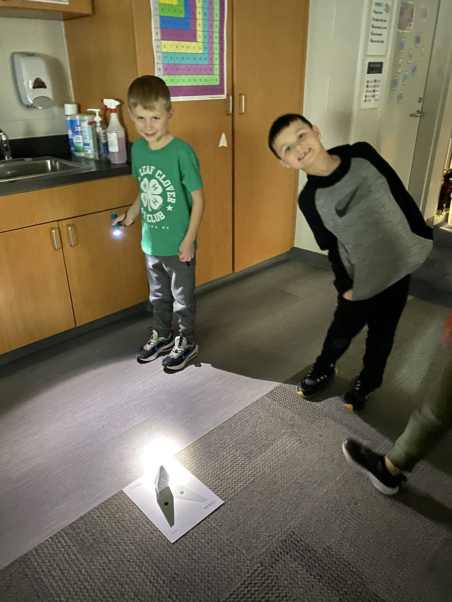 What does a teacher do on Friday the 13th with a full moon? Mystery Science! <a href="/ShellCreekVikes/">LCS Shell Creek Elementary</a> #lakeviewvikes