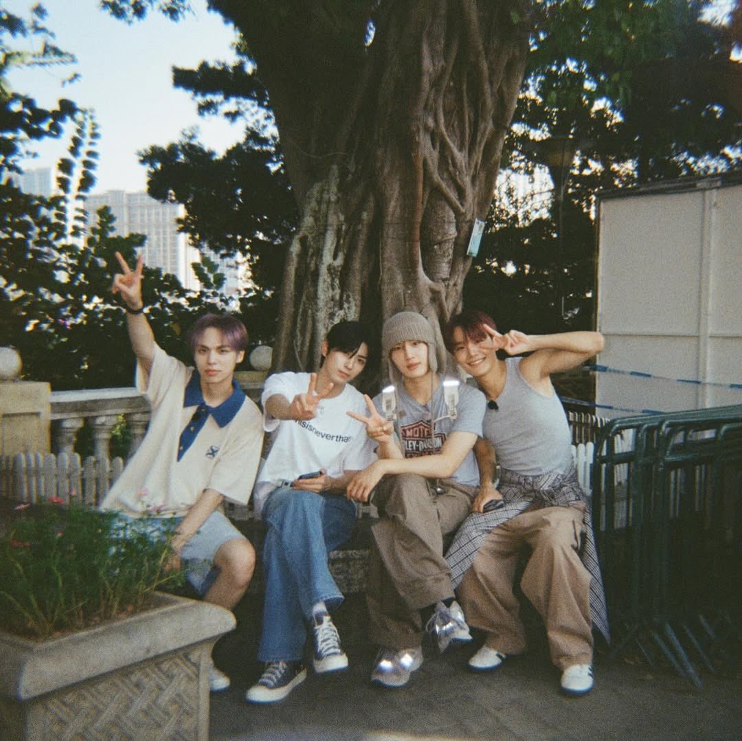 shiru_fix's tweet photo. LOVE CIX SO MUCH 🥰
#foreverfix https://t.co/qHP6a1AF4s