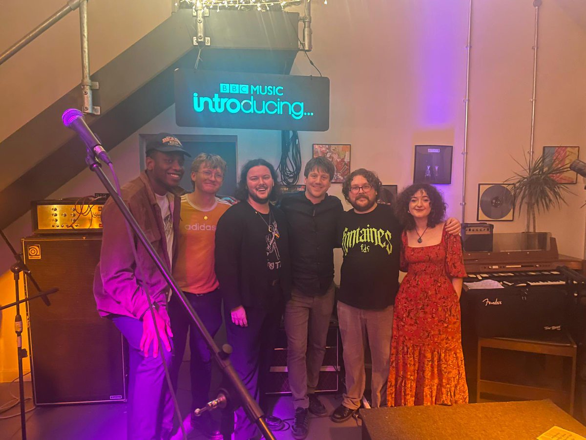 Pennine Suite (@penninesuite) on Twitter photo Smiles all round last night at @youngthugsstudio! Thank you so much to <a href="/JerichoKeys/">Jericho Keys</a> for asking us to play last night and to <a href="/bbcintroducing/">BBC Music Introducing</a> for their support throughout 2024. It was really special to headline on such an eclectic bill in a sold out <a href="/youngthugsrecs/">Young Thugs</a>🎄💖 x Smiles all round last night at @youngthugsstudio! Thank you so much to <a href="/JerichoKeys/">Jericho Keys</a> for asking us to play last night and to <a href="/bbcintroducing/">BBC Music Introducing</a> for their support throughout 2024. It was really special to headline on such an eclectic bill in a sold out <a href="/youngthugsrecs/">Young Thugs</a>🎄💖 x
