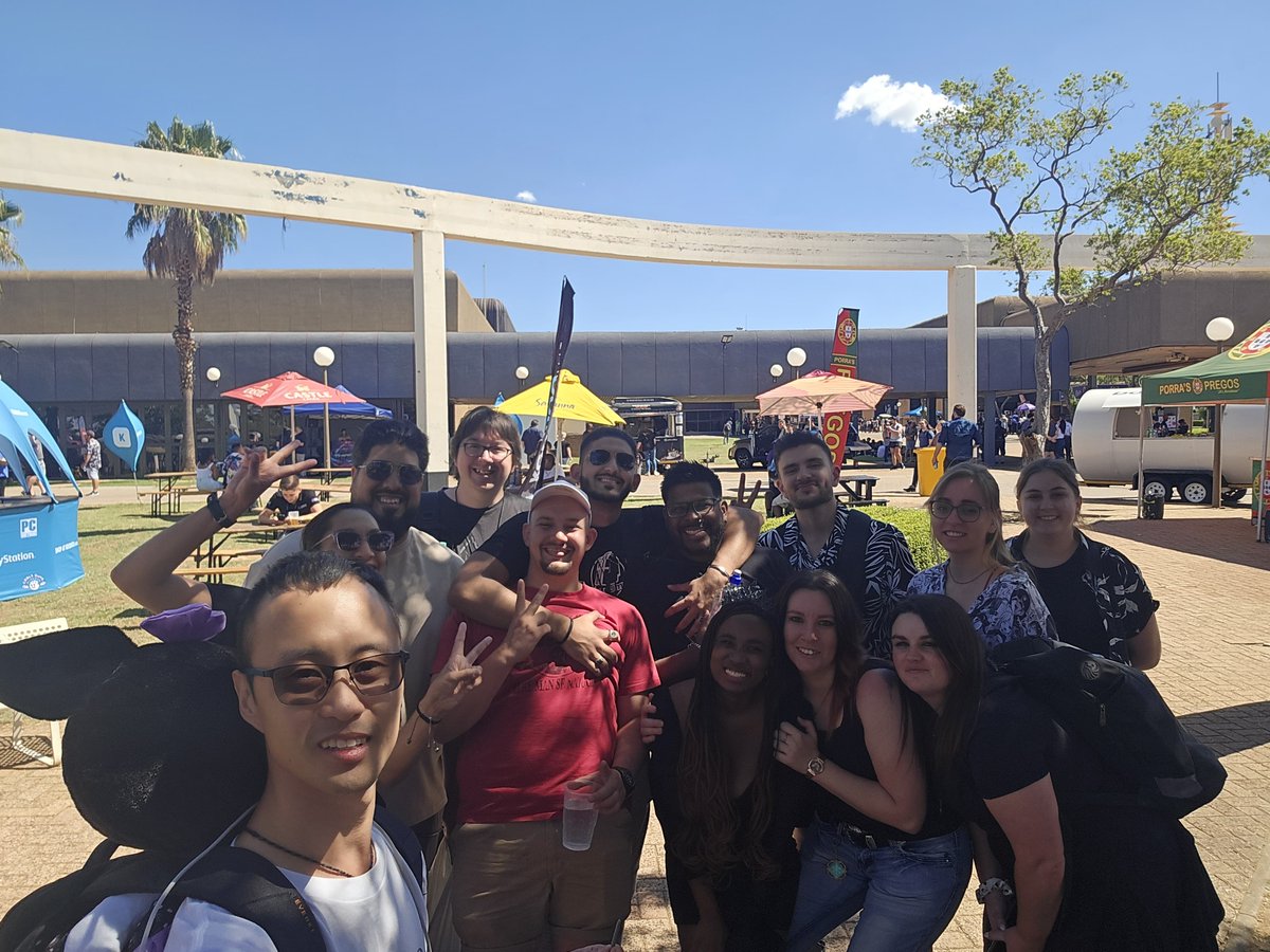 djslumo's tweet photo. @rAgeExpo weekend was amazing!! Huge thanks to @DreadVeresta , Cheese, @HolyMoses0313 for hosting me and getting me to JHB as well as all the other homies who were there for the good times! Here is a little dump with a bit to follow maybe soon (i need to go through my gallery) 🎉 https://t.co/EFyf0cbKIN