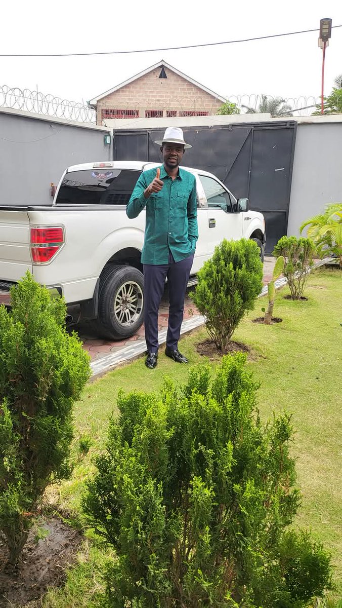 Le Congolais 🇨🇩 le plus célèbre de la planète fête aujourd'hui🥂🍾🍾🍾🍾 

Que la grâce de Dieu demeure sur toi, le mwant, Maître <a href="/Armandyav2/">Armand YAV LUVY</a>

Fabuleux anniversaire Mwin Mangand, Le mwant, la fierté de la République, Le mwant valable <a href="/Armandyav2/">Armand YAV LUVY</a> la République à besoin de vous