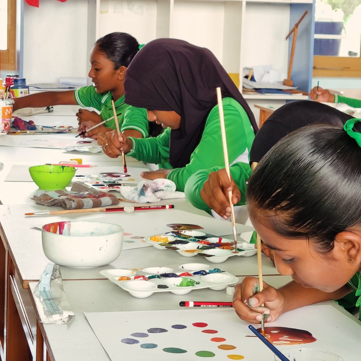 An art workshop  held in Dh. Rinbudhoo to nurture creativity and promote artistic expression.

We would like to extend our heartfelt gratitude to Jewellers Island NGO &amp; Dh.Rinbudhoo School.

#maldivianartist #maldivianartists #creativeIsles #Maldives