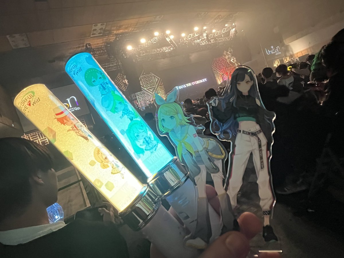 111O__x's tweet photo. 大阪セカライ最高でした😭😭
初めてのリアイベ一生の思い出になりました💛🩵💛🩵 https://t.co/2vab1LXMH3