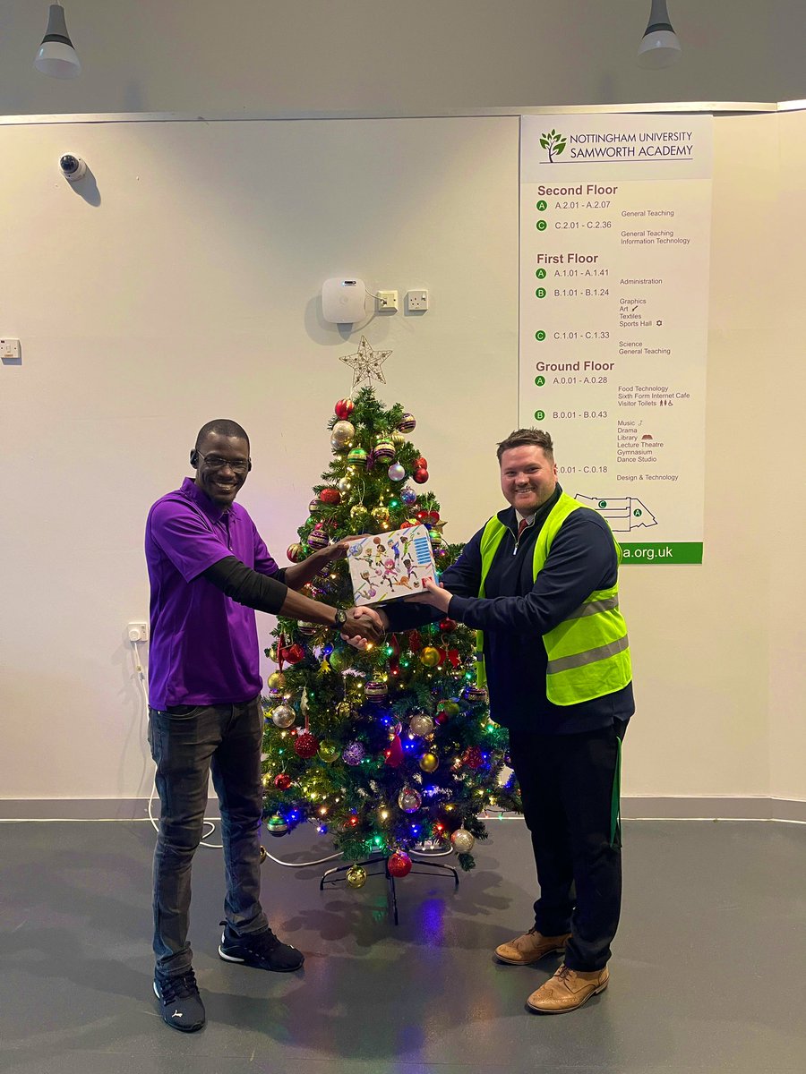 Our #SwapShop experience has continued to evolve with Miss Robinson &amp; we had a chance for students to win a Nintendo Switch! Our winner said he’ll be gifting this to his brother 🥹 His dad was absolutely delighted!

This is what we’re about! #GrownAtNUSA ✨🌳 #PayItForward