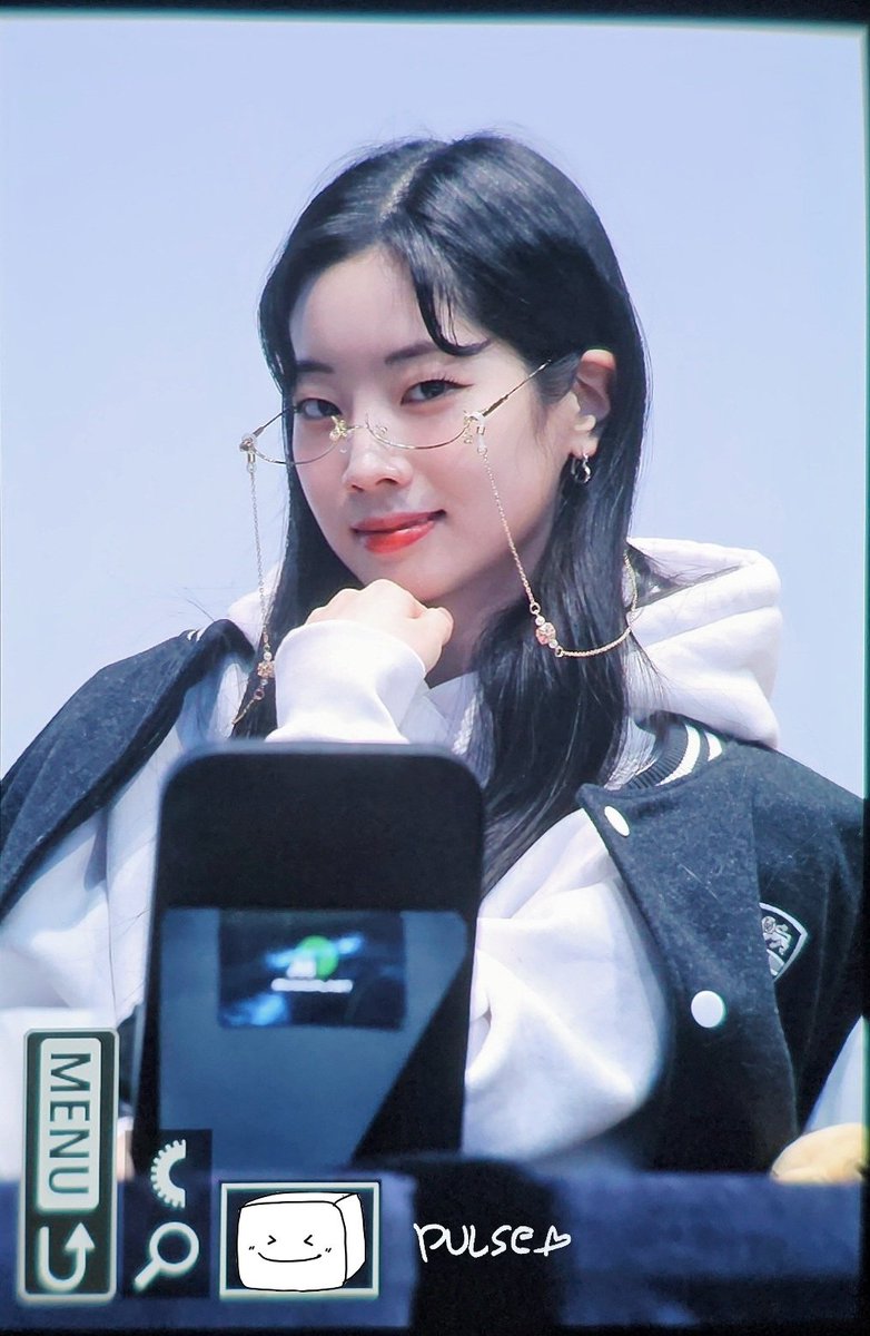 PULSE_KDH's tweet photo. 241214 Pre

#다현 #DAHYUN 
#트와이스 #TWICE https://t.co/mI5bLPwxcN