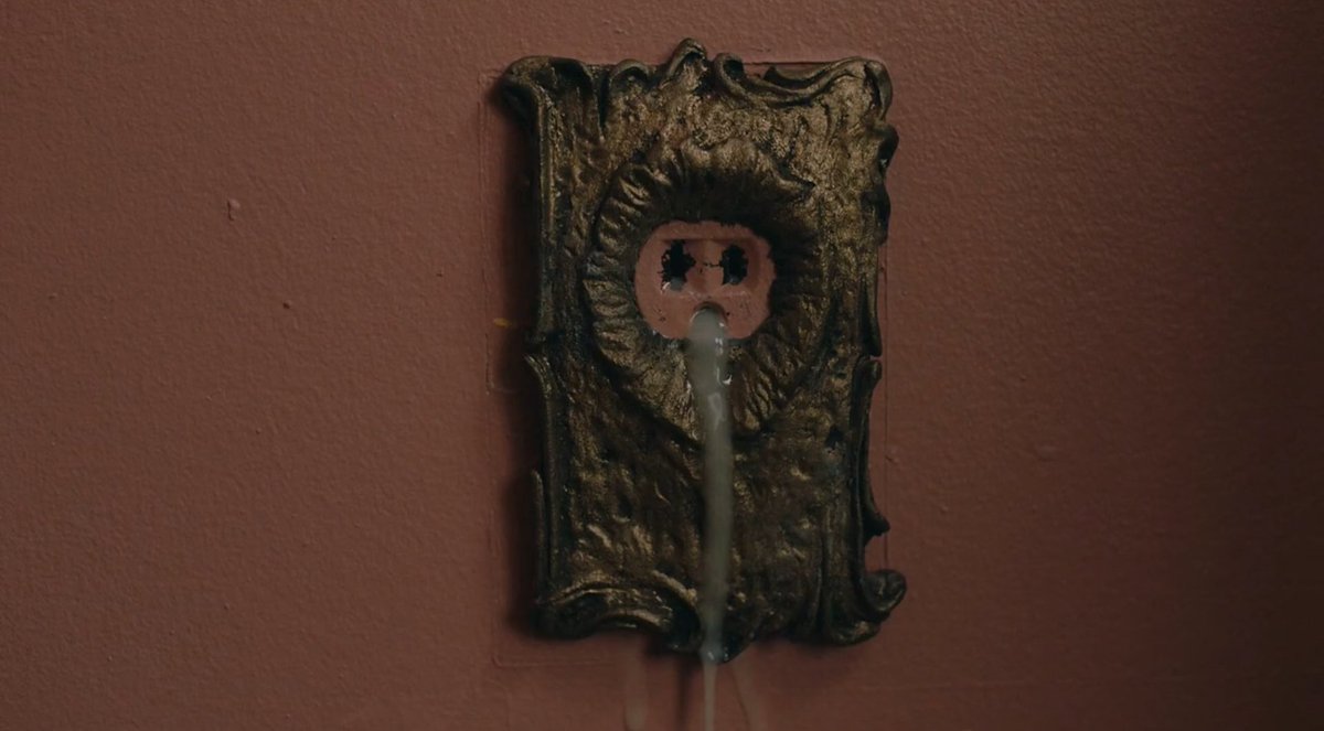 tvheit's tweet photo. girl on the third floor dir. travis stevens (2019) https://t.co/BybQMF2nQx