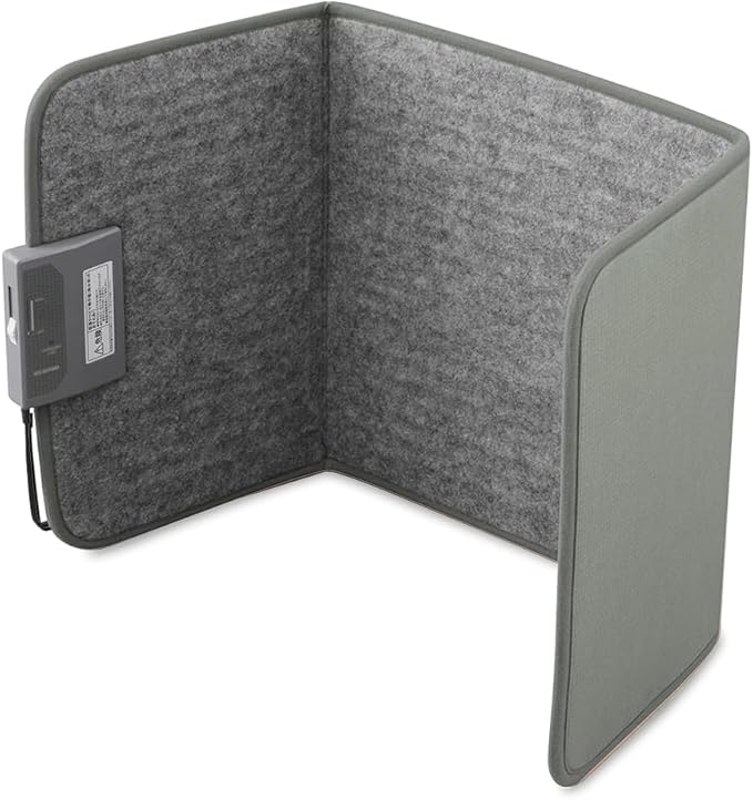 yontengoP's tweet image. 足元が寒いけど電熱ストーブだとやけどするので
パネルヒーターというのを買おうかと思ってて

例によって
ニトリからアイリスオーヤマまでの家電選手権全選手が並んでるんですけどオススメあります？