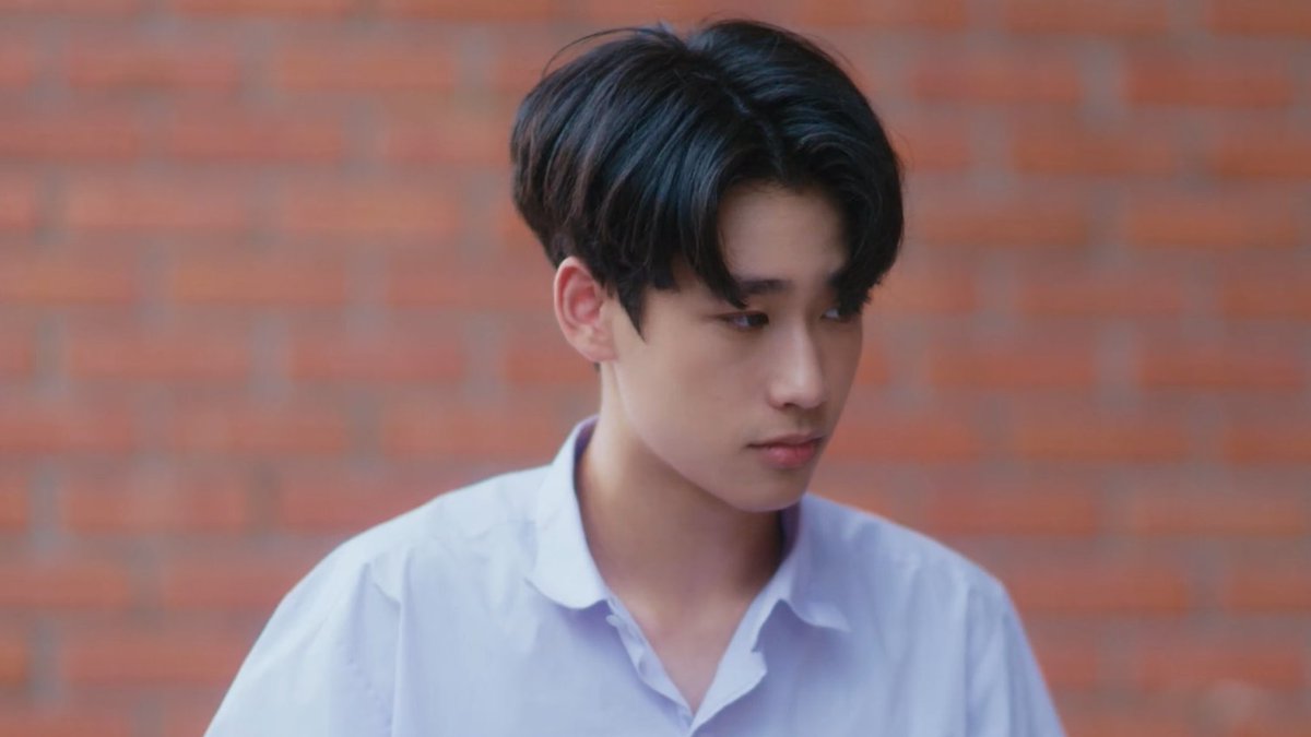 loytamwhy's tweet photo. จะว่าไปตัวละครใน #lovesick2024 ที่ Green flags นอกจากมิ้กแล้วยังไม่มีใครสมหวังอีกเลยแฮะทั้ง ฟี่ เอิ้น พีท น็อต ชอบใครไม่สมหวังสักคนเลย นี่มั้ยอะนิยามที่ว่า "แสนดีไม่ได้มีไว้รัก" ดีให้ตายสุดท้ายคนที่ใช่ก็ไม่ต้องพยายาม เออไหนๆก็กรีนแฟลกกันทั้งนั้นทำไมไม่หันมารักกันเองให้จบๆไปวะ https://t.co/qSj5nkpL15