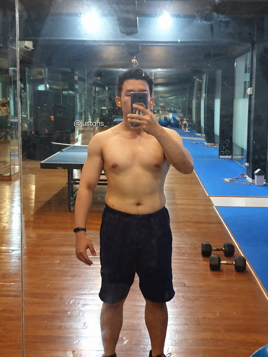 JustGHS_'s tweet photo. 2020 (thick) vs 2024 (thiccc)
🤭😂 https://t.co/xKDd4FwwU1