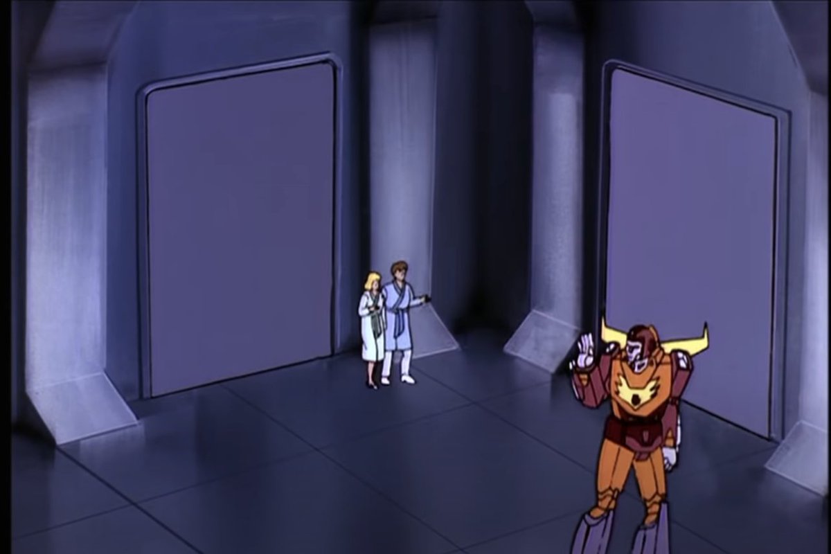 TF_Moments's tweet image. the Witwicky family live in a giant house with massive sliding doors and hallways in order to accomodate their Autobot friends (1986)