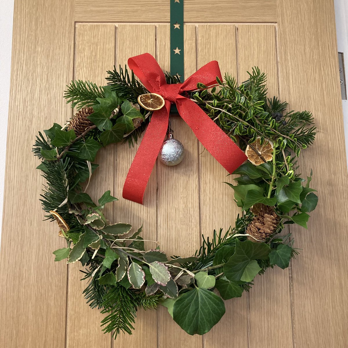KammyTang2's tweet photo. My first handmade wreath! It’s not perfect, but I like it. https://t.co/z6quZ9NTYb
