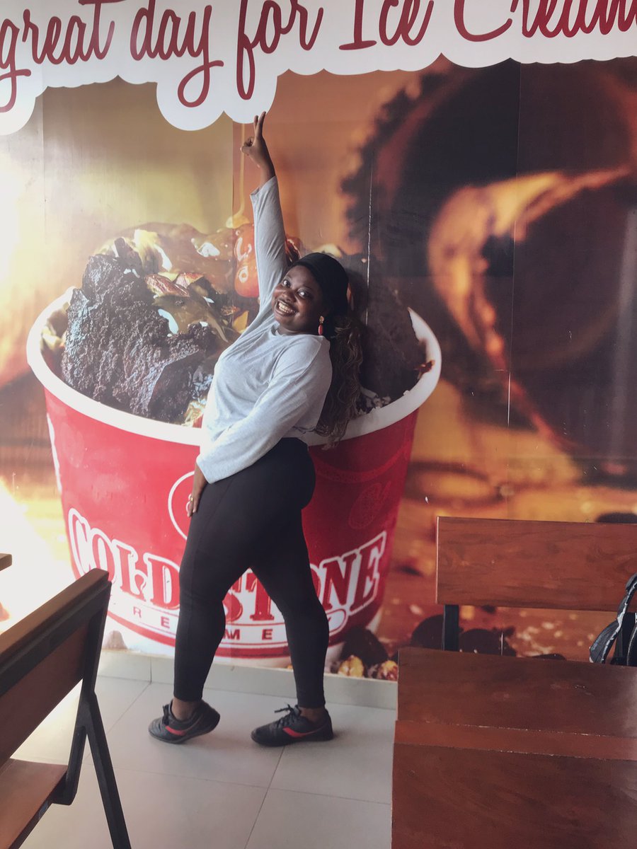 evelyn_Omoba11's tweet photo. Build like am athlete!🤓🤪
#SaturdayVibes  #jwgirlies #girlfrienddate https://t.co/rWMlV5AE3m