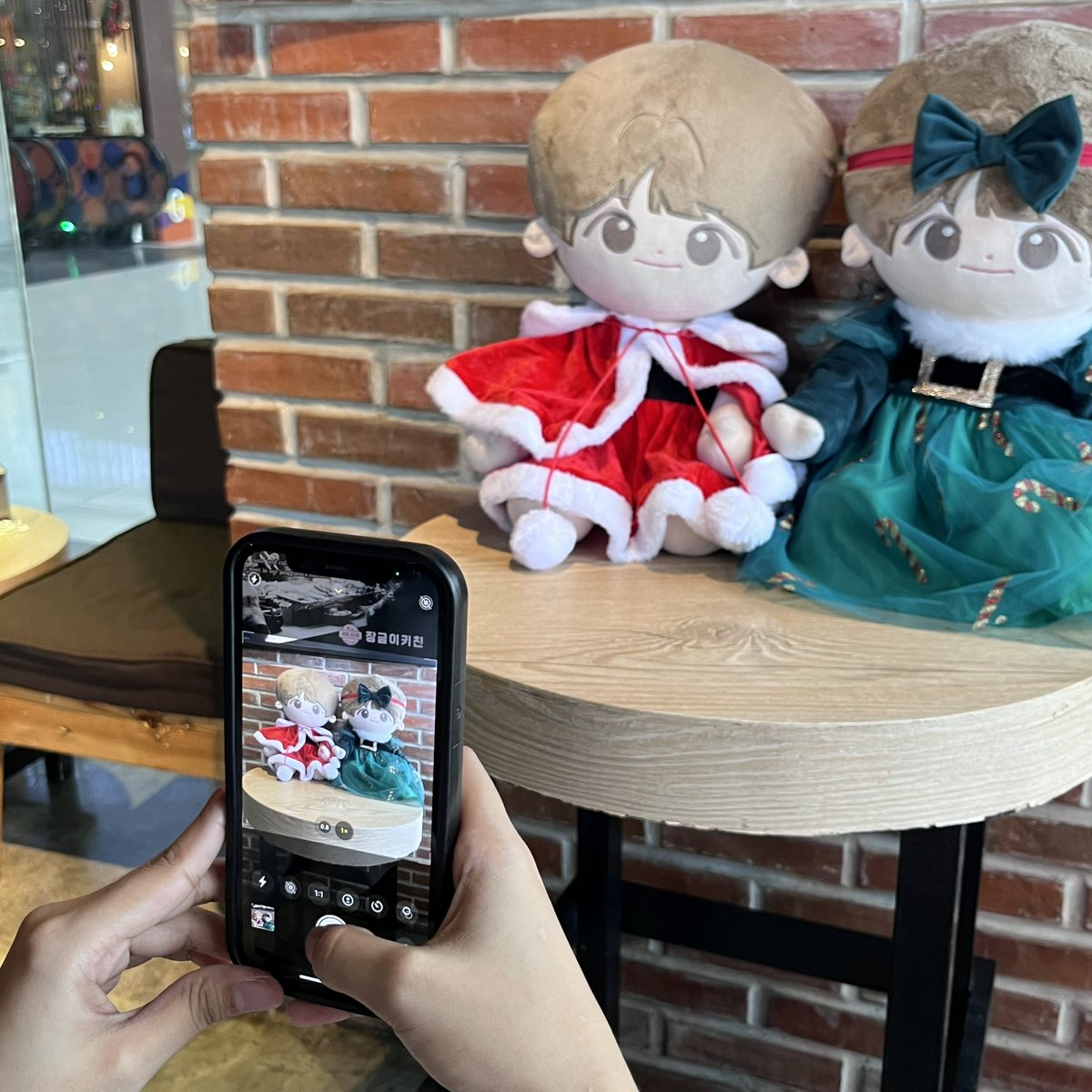 chenjwiT_T's tweet image. had so much fun na mag-ingay at mamigay ng freebies! thank you renmin idily cse, see you on the next one! 💖

#JaemrenDrunkInLove