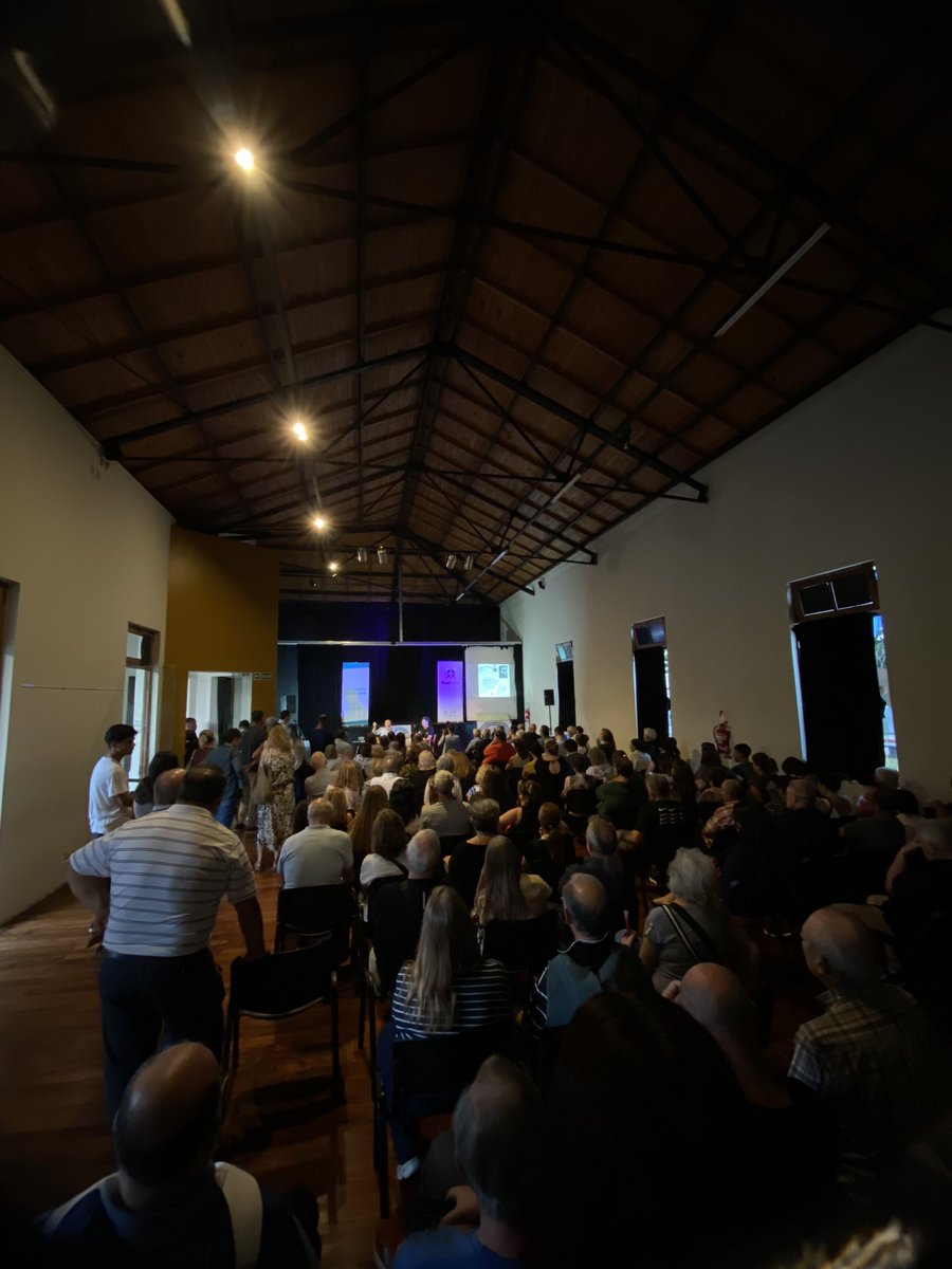 Fue un placer recibir a <a href="/Gatosylvestre/">Gustavo Sylvestre</a> en nuestra querida ciudad de La Plata donde presentó "Ligero de equipaje" su libro sobre Pepe Mujica, un hombre honesto, querido y respetado que demostró que la política puede estar realmente al servicio del pueblo. 
¡Gracias Gato!