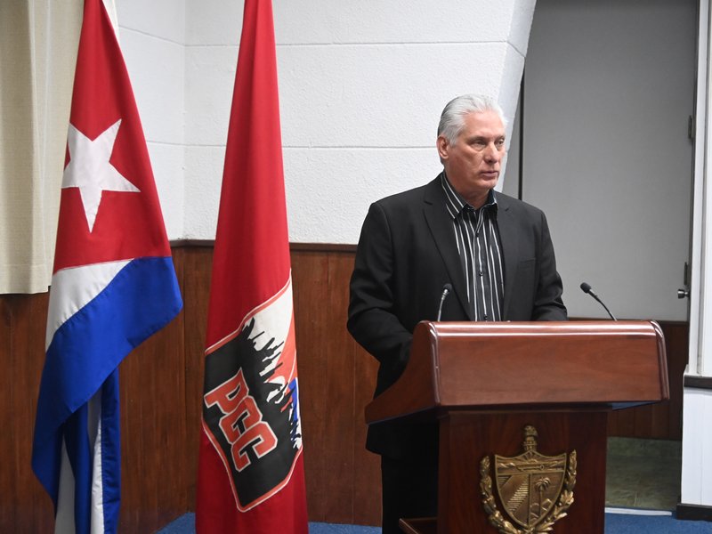 Discurso pronunciado por Miguel Díaz-Canel Bermúdez, Primer Secretario del CCPCC y Presidente de la República, en la clausura del IX Pleno del CCPCC.

Ver más:
pcc.cu/discurso-pronu…