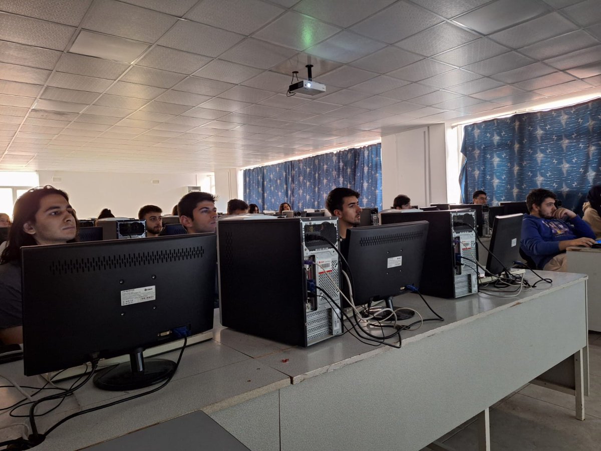 Solana Blockchain eğitimlerine Cumhuriyet Üniversitesinde devam etmekteyiz. Web3 alanında geliştirme yapma konusunda güzel bir ekip kurmaya devam.

<a href="/solana/">Solana</a> <a href="/SuperteamTR/">Superteam Turkey</a> <a href="/superteam/">Superteam</a>