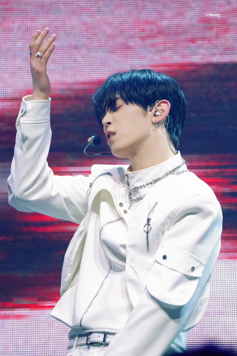 binow0831's tweet photo. 241214 일본 미니라이브 2부

#현빈 #HYEONBIN #진혁 #JINHYUK #nowadays #나우어데이즈
@CUBE_NOWADAYS https://t.co/vorlg1zDDY