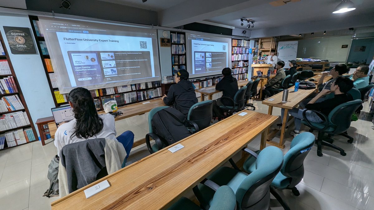 yiichenhi's tweet image. Flutter Taipei Meetup #19 on 26 November  

Yii Chen - Flutter November Recap 
Eason - Audio Platform development pain points and how to improve User Experience 
Dustin - Why Flutter is different from what I thought  

Recordings will be on @FlutterTaipei YT channel

#Flutter