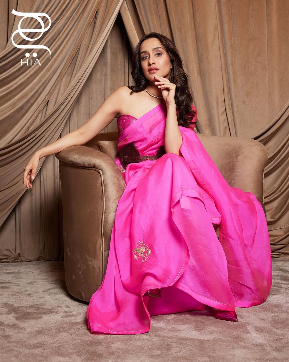PrachiAgra76707's tweet photo. The Queen ❤️🥵🔥 #ShraddhaKappor https://t.co/vVwEpQbzcs