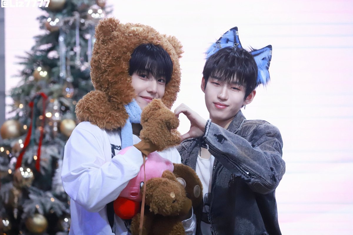 241214 MS팬싸

하트 🫶

#Dey #데이 #유나이트 #YOUNITE
#은상 #EUNSANG