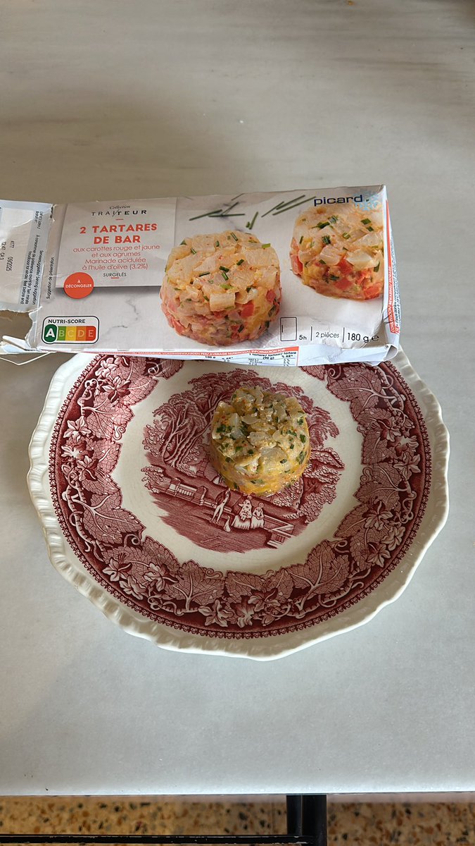 Voici une suggestion pour ton post :

---

Attention, consommateurs ! 🚨

Savez-vous que dans les tartares de bar de #Picard , il n'y a que **24g de poisson par portion** ? Oui, vous avez bien lu, seulement 24 grammes ! On nous vend cela comme un produit de qualité
#Shrinkflation