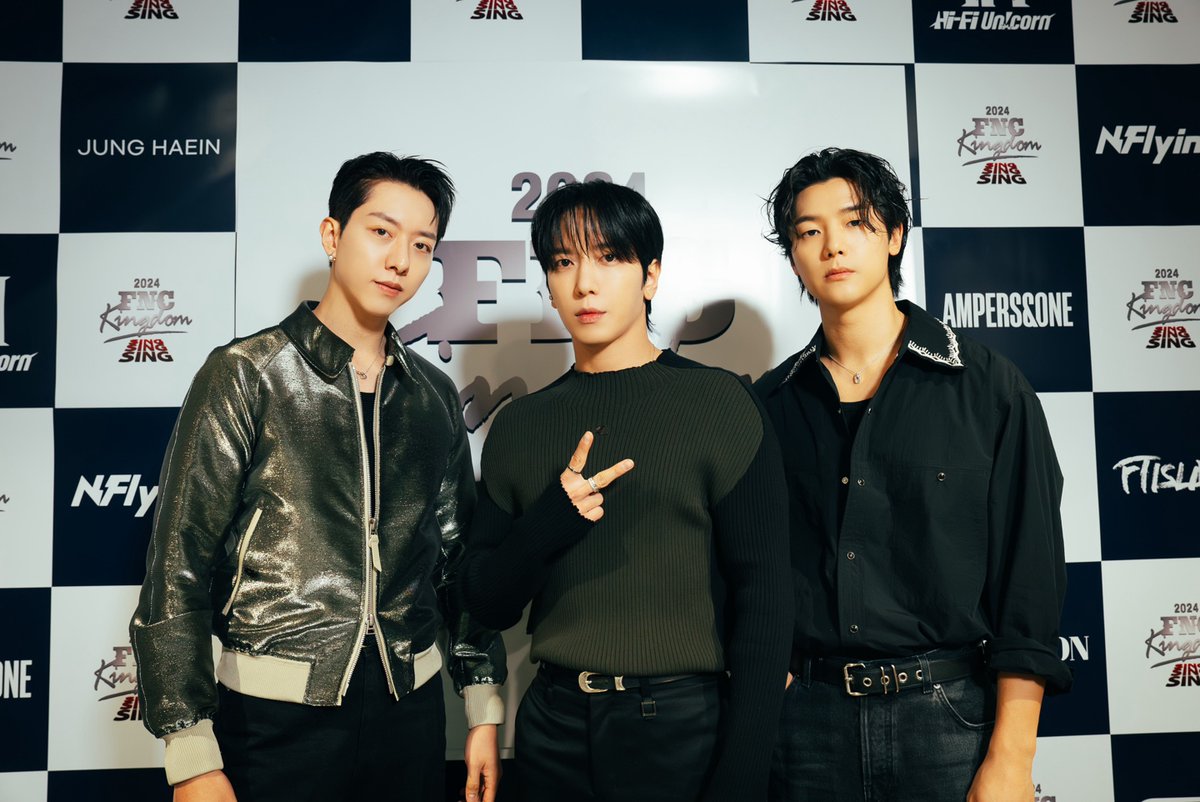 cnblue_japan's tweet image. ＼2024 FNC KINGDOM - SING SING SING -／
DAY1 終了!!⏰

#FNCKINGDOM DAY1いかがでしたか??❣️
会場の盛り上がりが最高でした!!🔥DAY2も思いっきり楽しみましょう🎉

🎟チケット一般発売中!!
fnckingdom.jp/single-post/24…

#FNCKINGDOM #CNBLUE