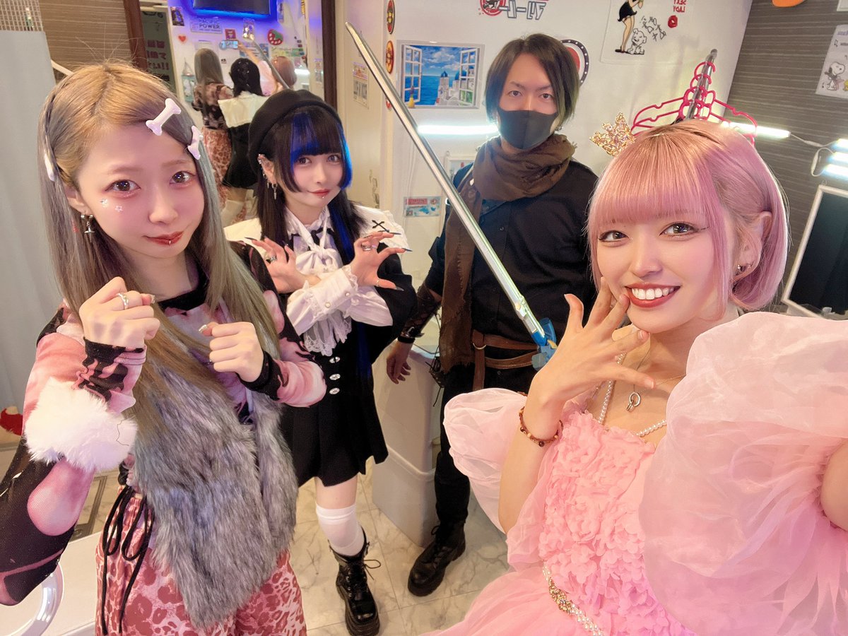 kmcham_ tweet picture