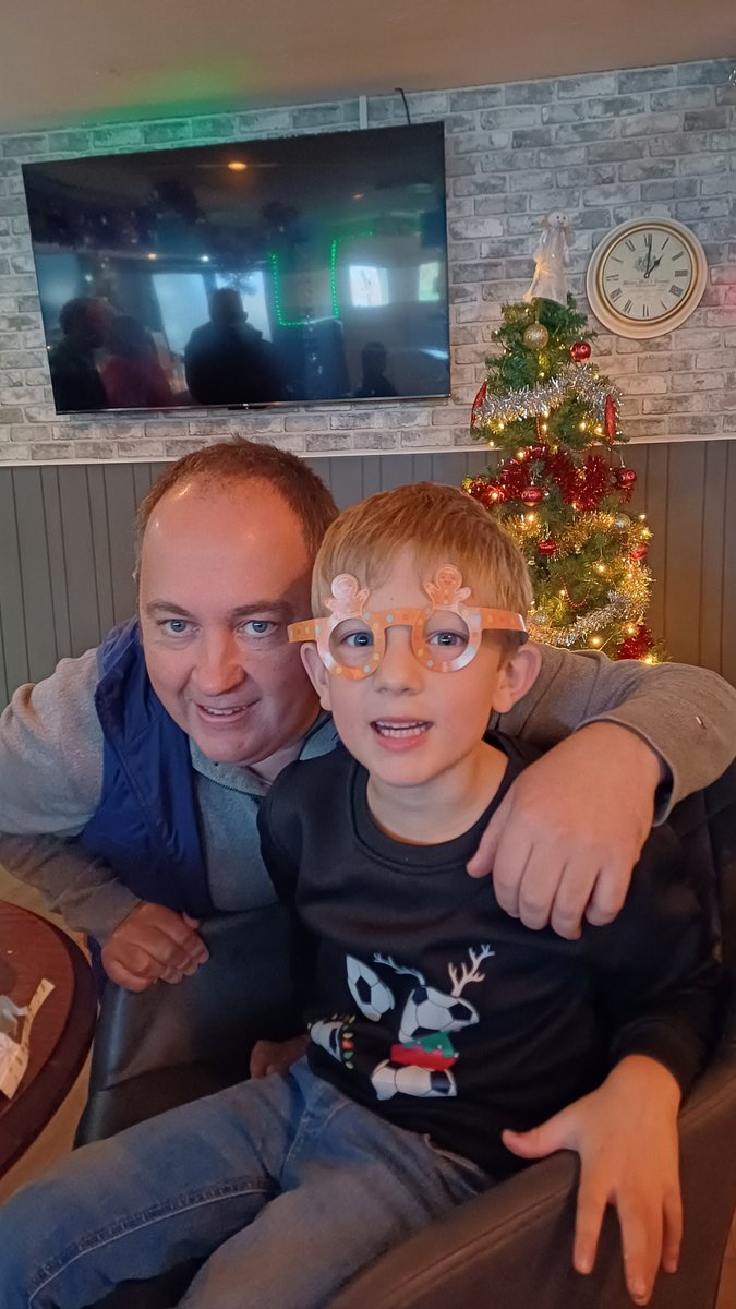 bhtfcjuniors's tweet photo. 🎄 The Stopper Squad Goalkeeping Academy Christmas Party is in full swing! 🎶
An afternoon of music, crackers, karaoke, and gifts to celebrate an amazing year! 🧤⚽️ Let’s make this festive season unforgettable! 🎁✨
#StopperSquad #ChristmasParty @Official https://t.co/bXBYoAII0n