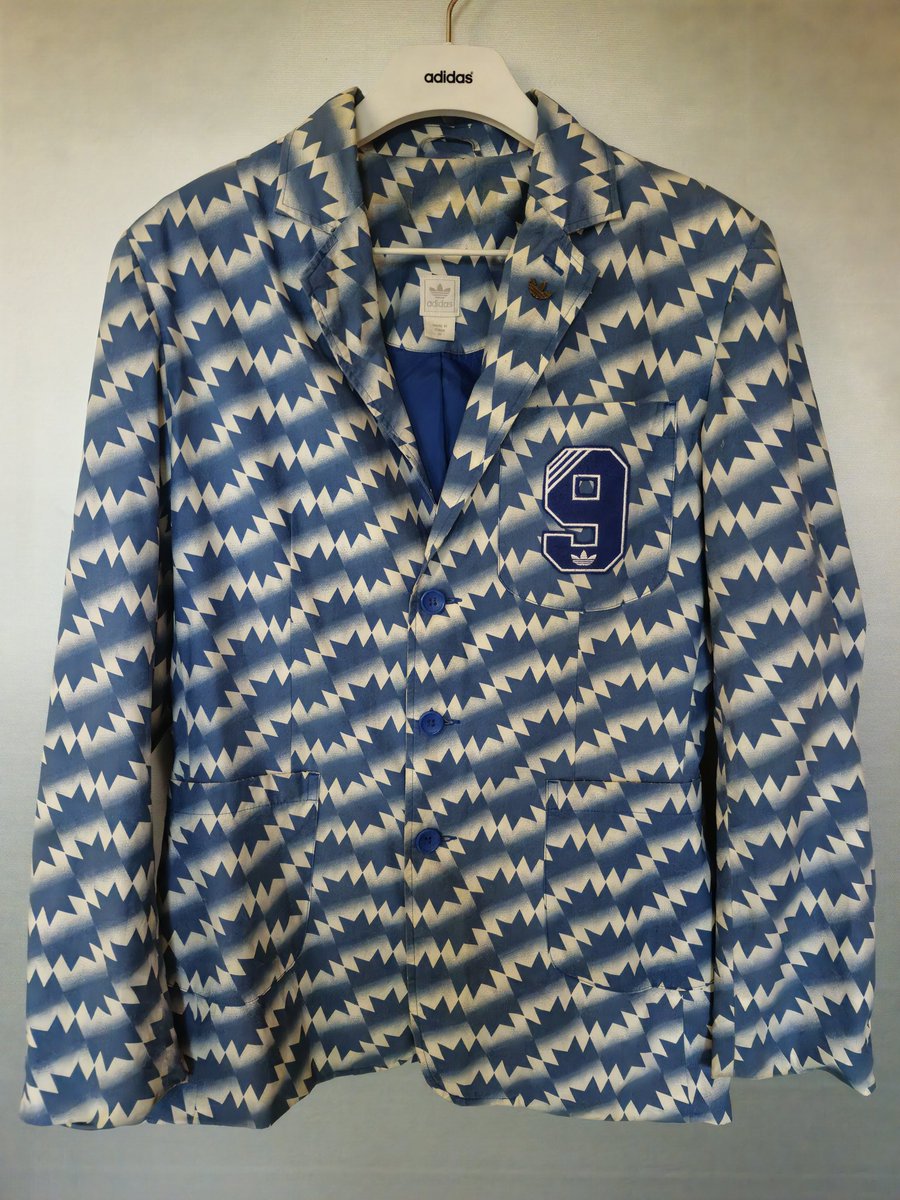 Adidas Manchester United 90/92 away  template colbert .

Never saw something like this before, love it.