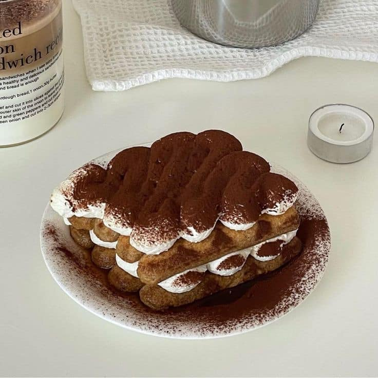 prettiestavenue's tweet photo. tiramisu cake https://t.co/BgguJ1CyVM