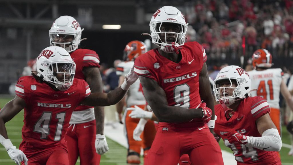 Wrapping up my sixth annual list of national excellence!

Presenting Abbott’s 2024 NCAA All-Canadians: Defence

 3downnation.com/2024/12/14/abb…

#NCAA #CollegeFootball #CFBPlayoff #BowlSeason <a href="/3DownNation/">3DownNation</a> <a href="/KGNonTSN/">TSN Gridiron Nation</a> <a href="/alexmmccomb/">Alex McComb</a>