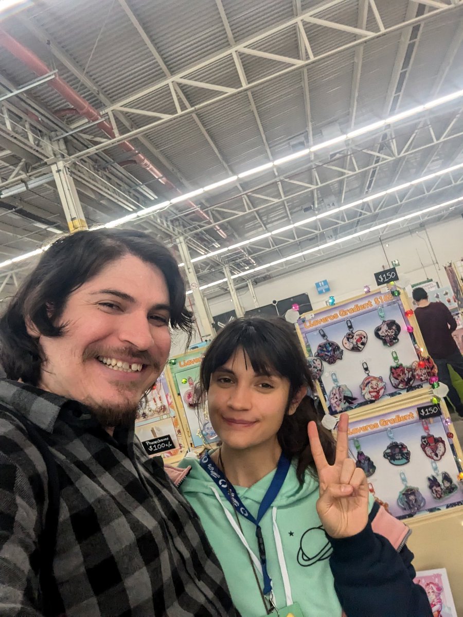 BlackSpence's tweet image. Feliz de que te dejaras ver otro año más :3 @nice_carito