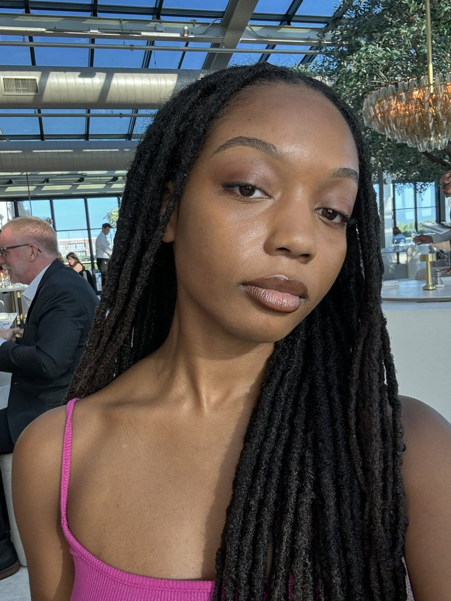 sierrasiler's tweet photo. A lil bit https://t.co/BpvZTmOvzK